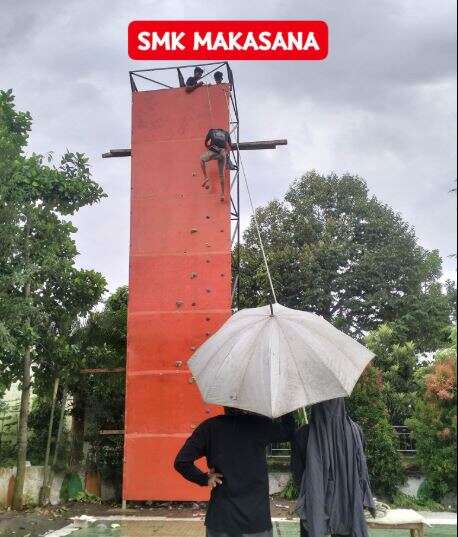 Wall Climbing SMKN 1 DONGGO